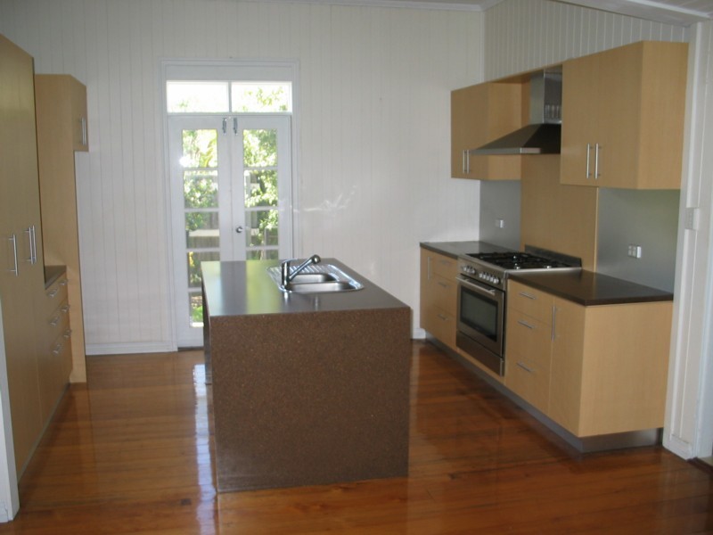 2 Carlton Street, North Toowoomba QLD 4350