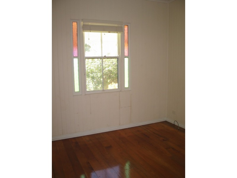 2 Carlton Street, North Toowoomba QLD 4350