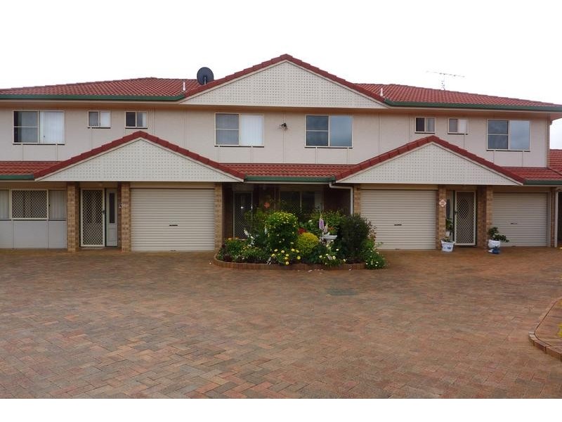 30/12 Glenfield Court, Middle Ridge QLD 4350