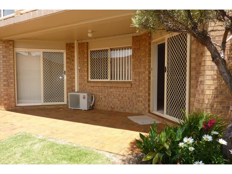 30/12 Glenfield Court, Middle Ridge QLD 4350