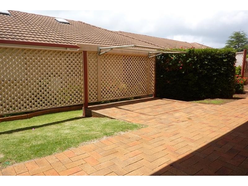 30/12 Glenfield Court, Middle Ridge QLD 4350