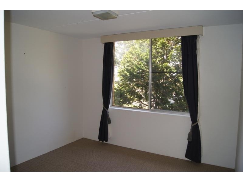 4/33 Tourist Road, East Toowoomba QLD 4350