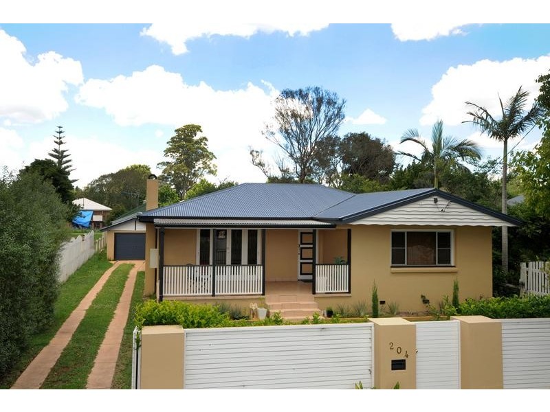 204 Russell Street, Newtown QLD 4350