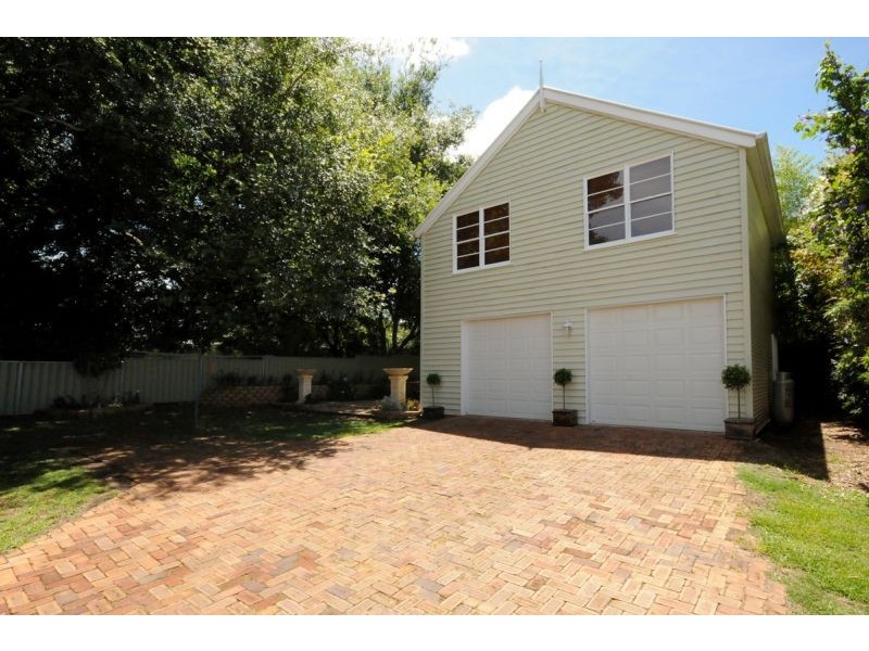 12 Prospect Street, North Toowoomba QLD 4350