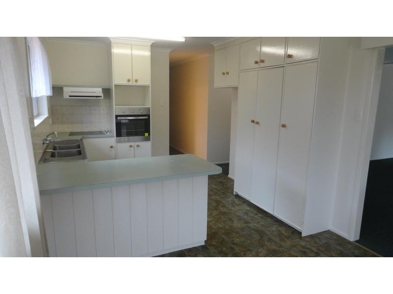 26 Welcombe Avenue, Rockville QLD 4350