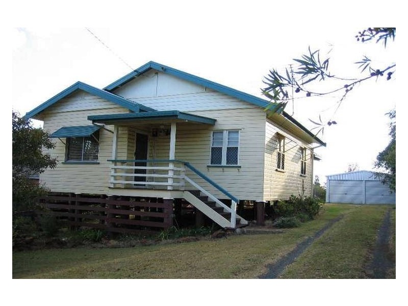 23 Glendower Street, Mount Lofty QLD 4350