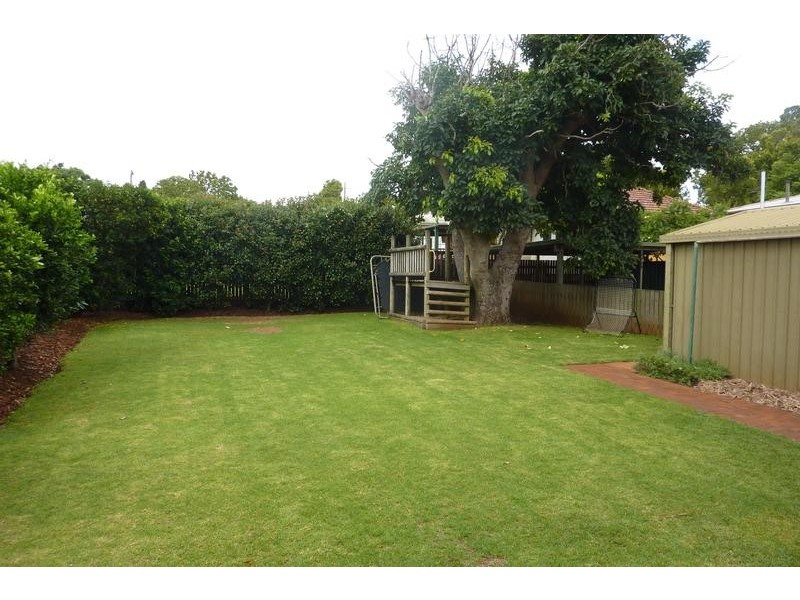 36 Seaton Street, South Toowoomba QLD 4350