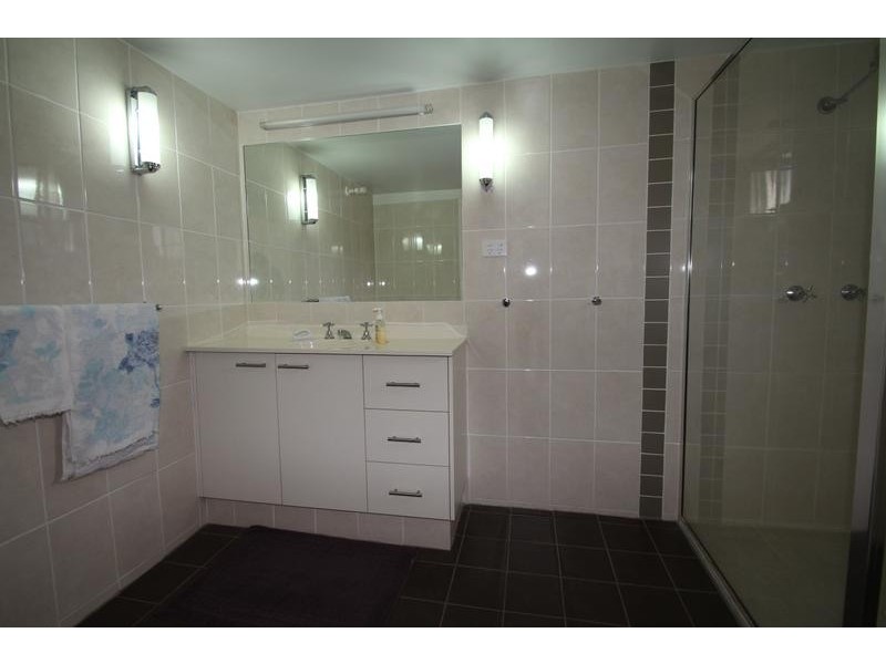 10268 New England Highway, Highfields QLD 4352