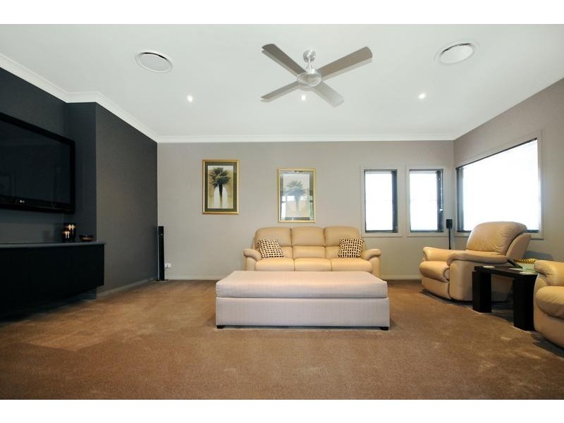14 Kingfisher Drive, Highfields QLD 4352