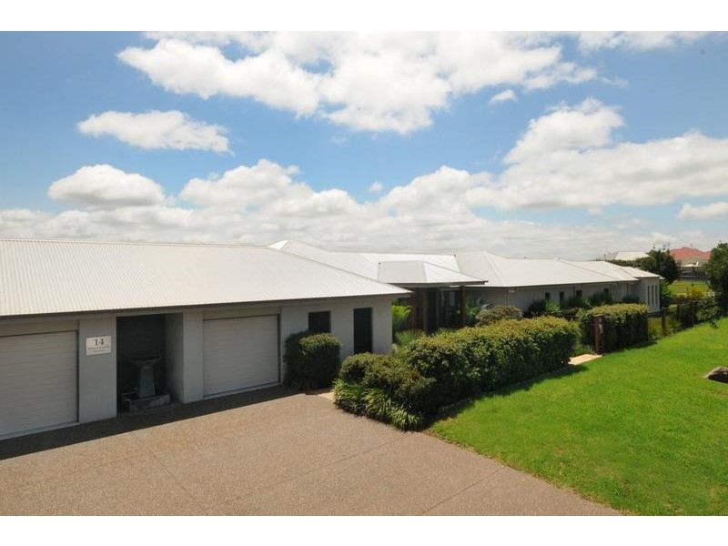 14 Kingfisher Drive, Highfields QLD 4352