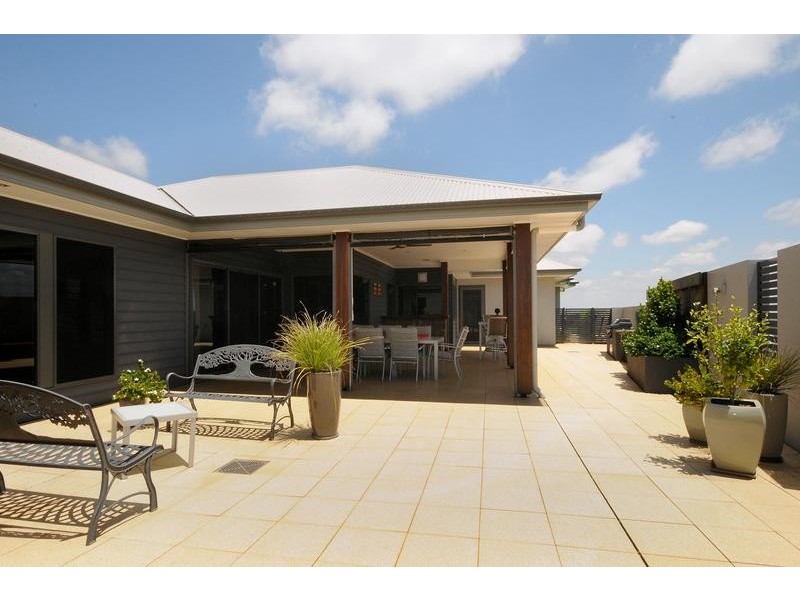 14 Kingfisher Drive, Highfields QLD 4352