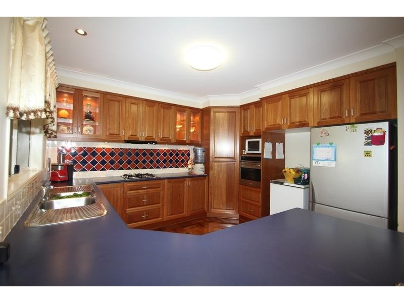 20 Scullin Street, Middle Ridge QLD 4350