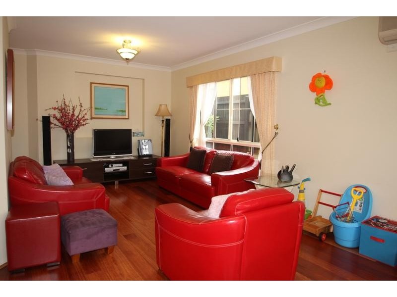 20 Scullin Street, Middle Ridge QLD 4350