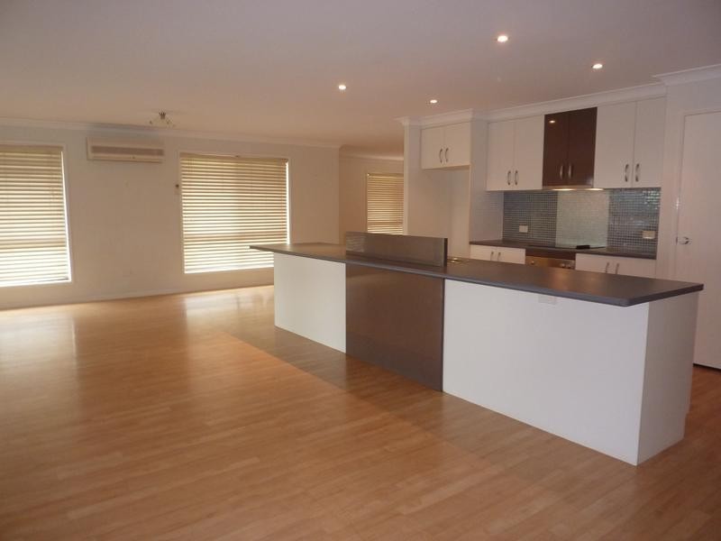 9 McLachlan Drive, Highfields QLD 4352