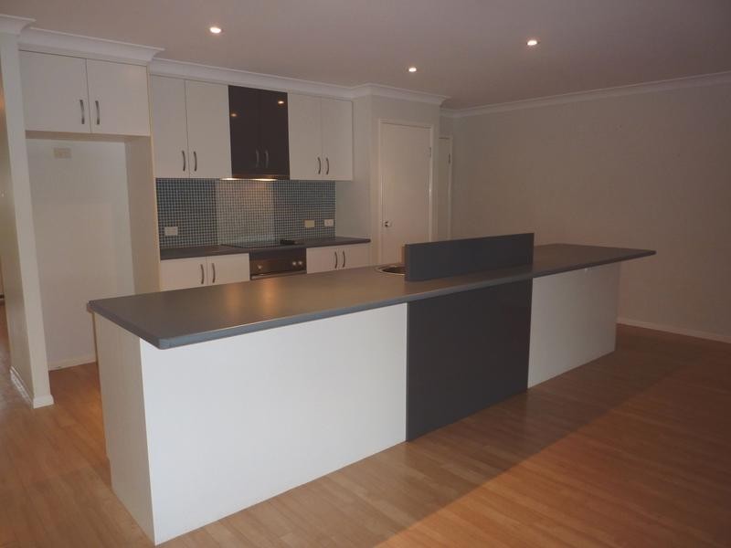 9 McLachlan Drive, Highfields QLD 4352
