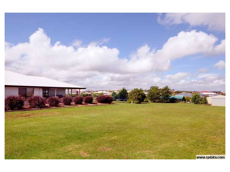 9 McLachlan Drive, Highfields QLD 4352