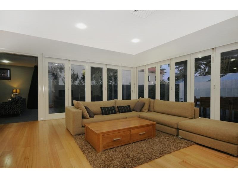 48 Mary Street, Mount Lofty QLD 4350