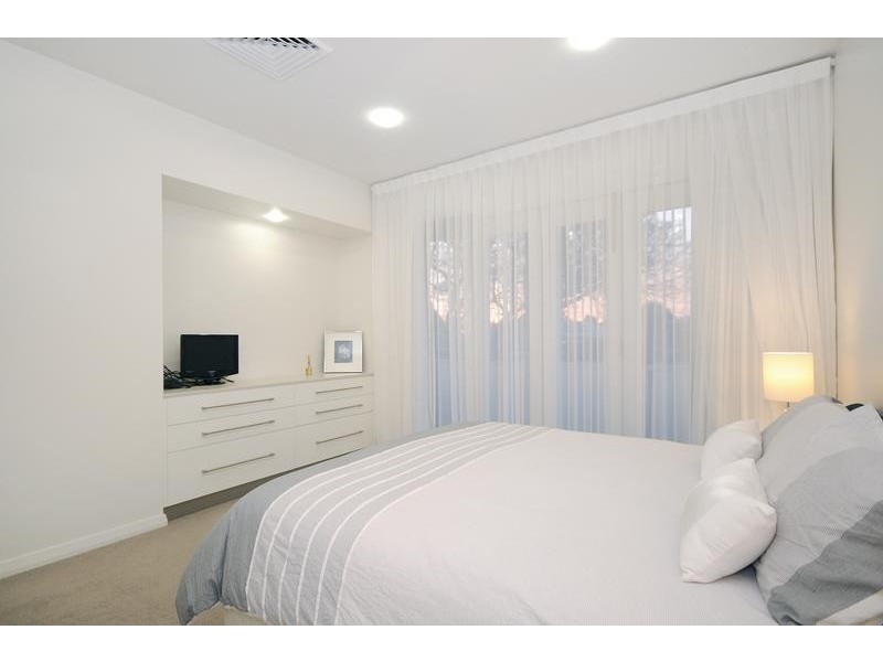 48 Mary Street, Mount Lofty QLD 4350