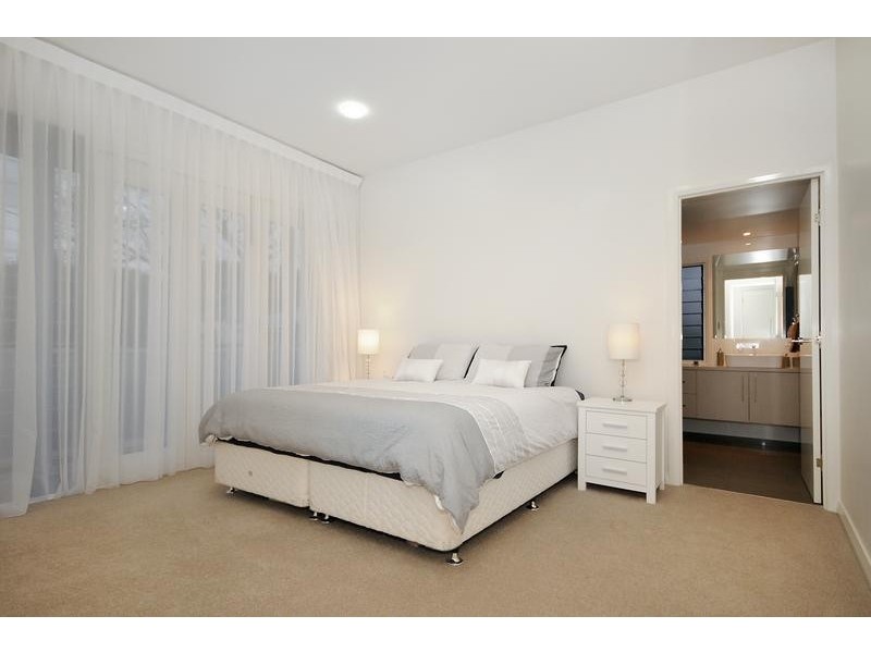 48 Mary Street, Mount Lofty QLD 4350