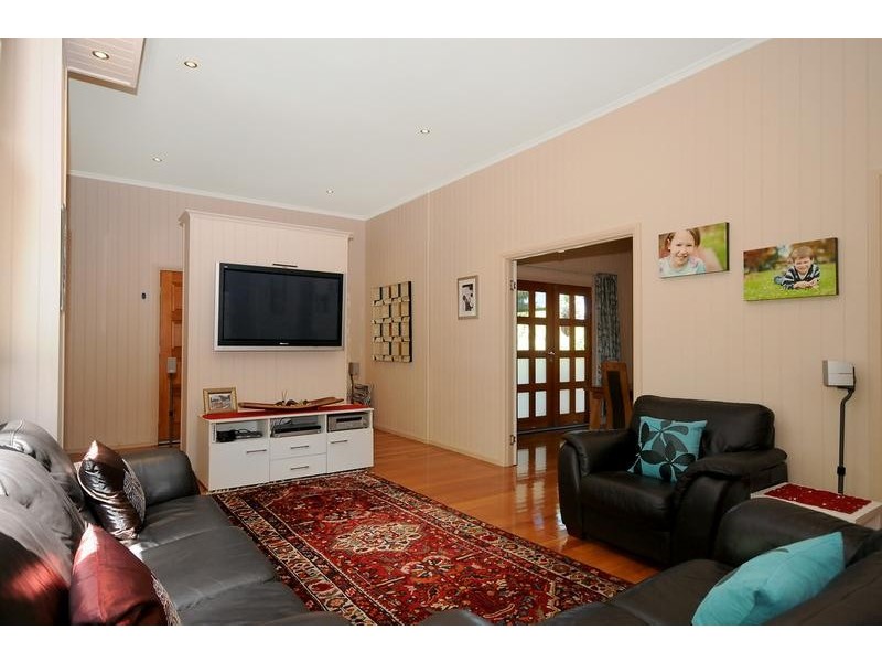 27 Ipswich Street, East Toowoomba QLD 4350