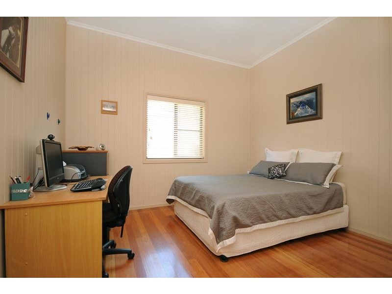 27 Ipswich Street, East Toowoomba QLD 4350