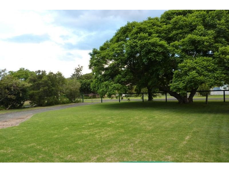 23 High Street, Wyreema QLD 4352