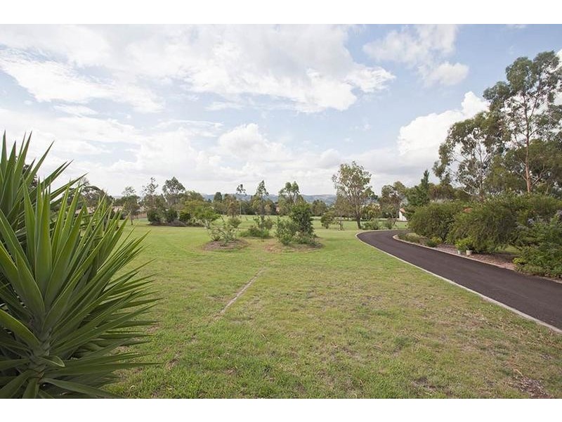 7 Jane Court, Cotswold Hills QLD 4350