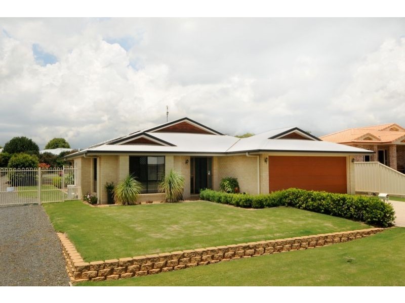 11 Bronte Street, Westbrook QLD 4350