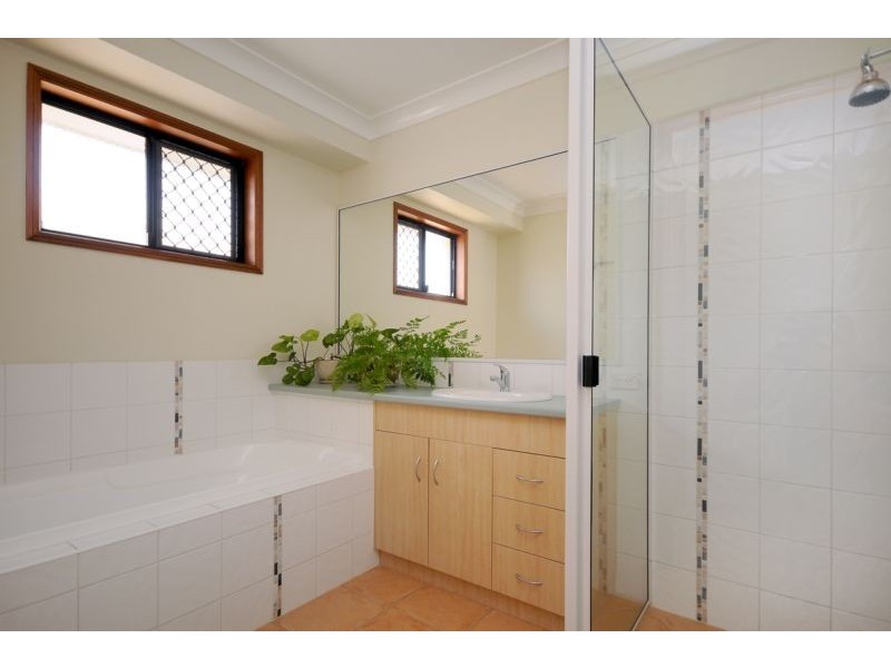 11 Bronte Street, Westbrook QLD 4350