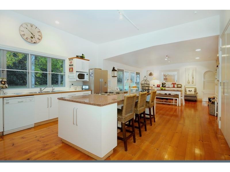 5 Geoffrey Street, Mount Lofty QLD 4350