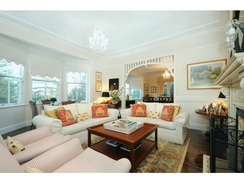 5 Geoffrey Street, Mount Lofty QLD 4350