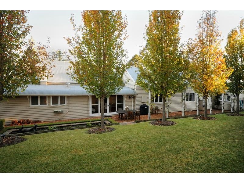 5 Geoffrey Street, Mount Lofty QLD 4350