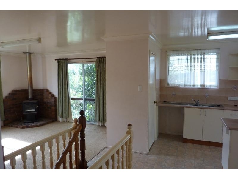53 Hillview Avenue, Newtown QLD 4350
