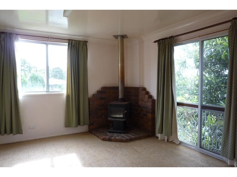 53 Hillview Avenue, Newtown QLD 4350