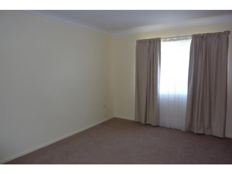 12 Merino Street, Harristown QLD 4350