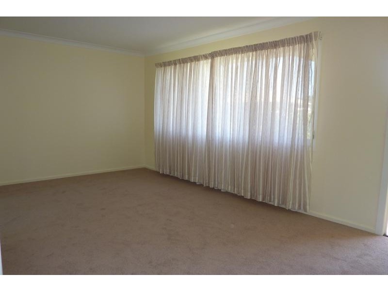 12 Merino Street, Harristown QLD 4350