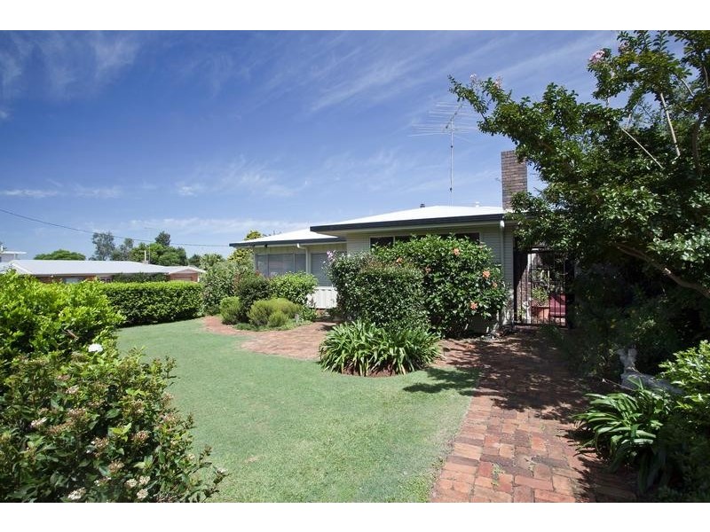 27 Cohoe Street, Rangeville QLD 4350