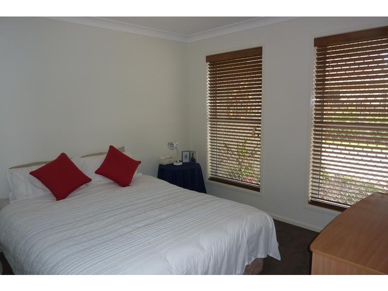 1/2 Meagan Close, Kearneys Spring QLD 4350