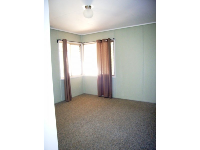 20 Avondale Street, Newtown QLD 4350