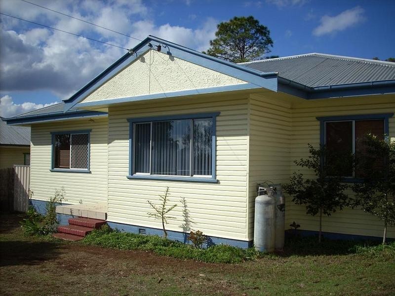 346 Tor Street, Newtown QLD 4350