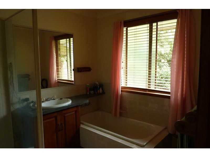 6 Diana Crescent, Postmans Ridge QLD 4352