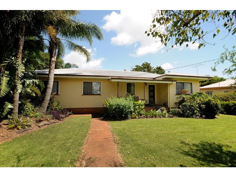 19 Bothwell Street, Newtown QLD 4350