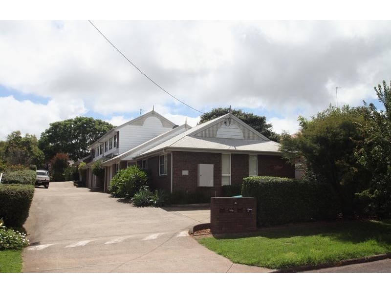 4/81 North Street, Harlaxton QLD 4350