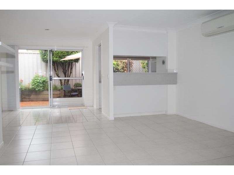 4/81 North Street, Harlaxton QLD 4350