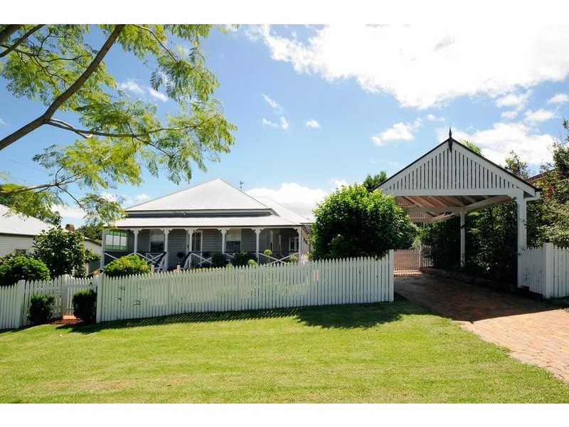 63 Ipswich Street, East Toowoomba QLD 4350