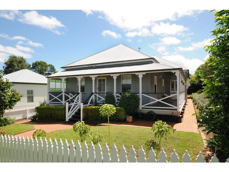 63 Ipswich Street, East Toowoomba QLD 4350