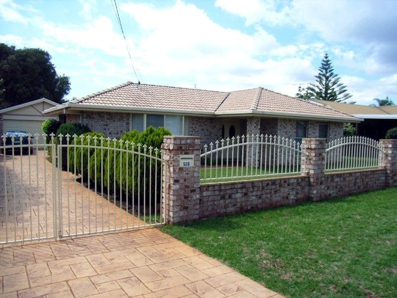 526 Greenwattle Street, Newtown QLD 4350