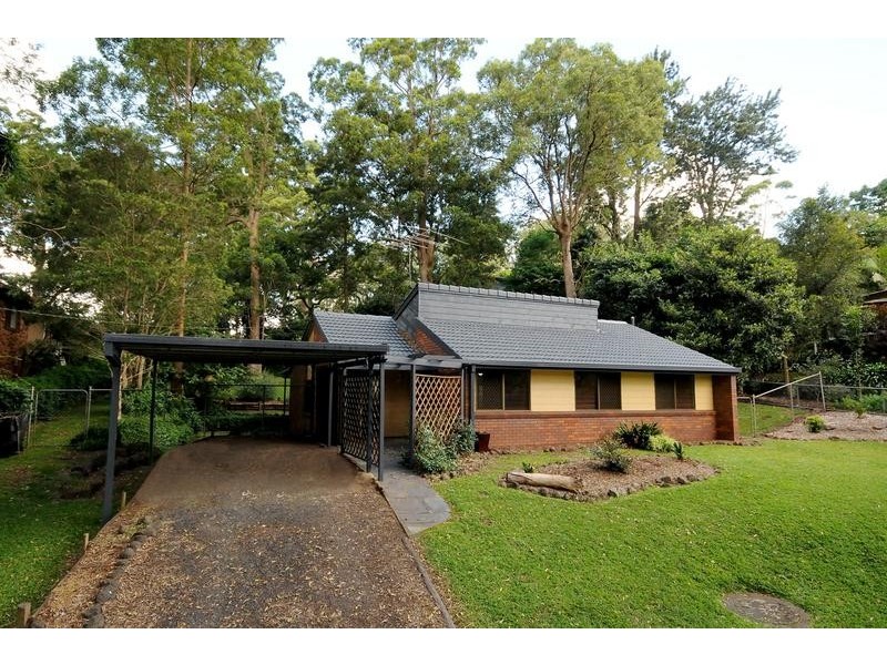 26 Amos Crescent, Mount Lofty QLD 4350