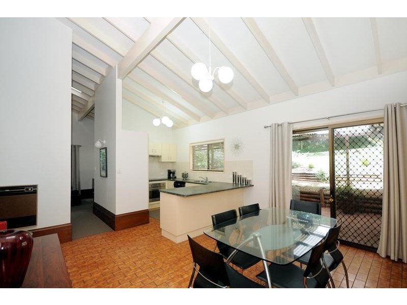 26 Amos Crescent, Mount Lofty QLD 4350