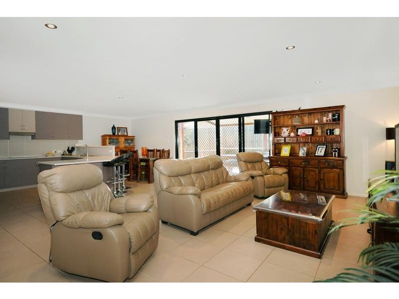 13 Oliver Street, Highfields QLD 4352